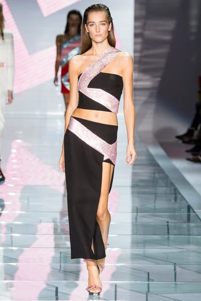 Look 38